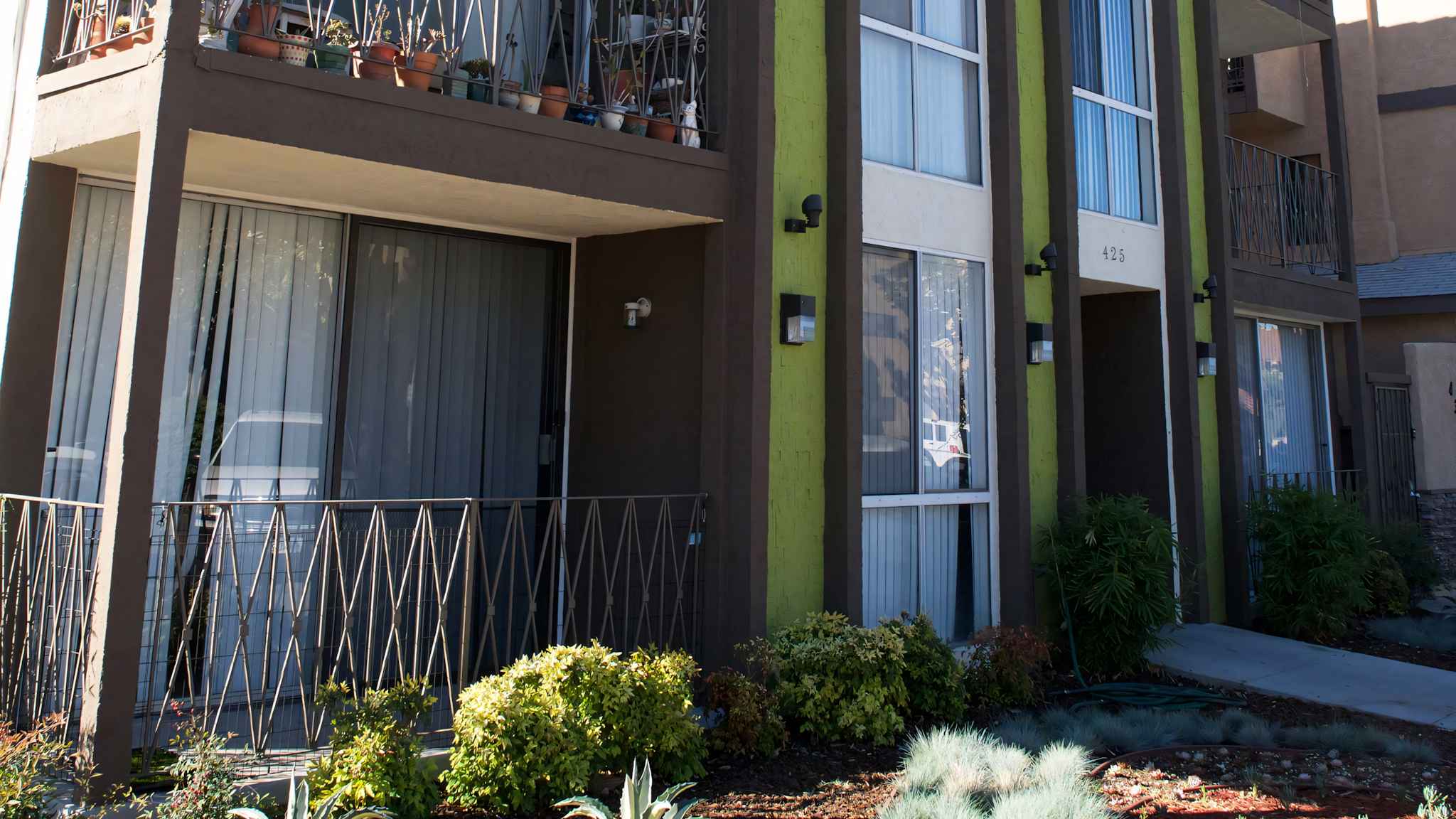 Lime on 4th exterior building view